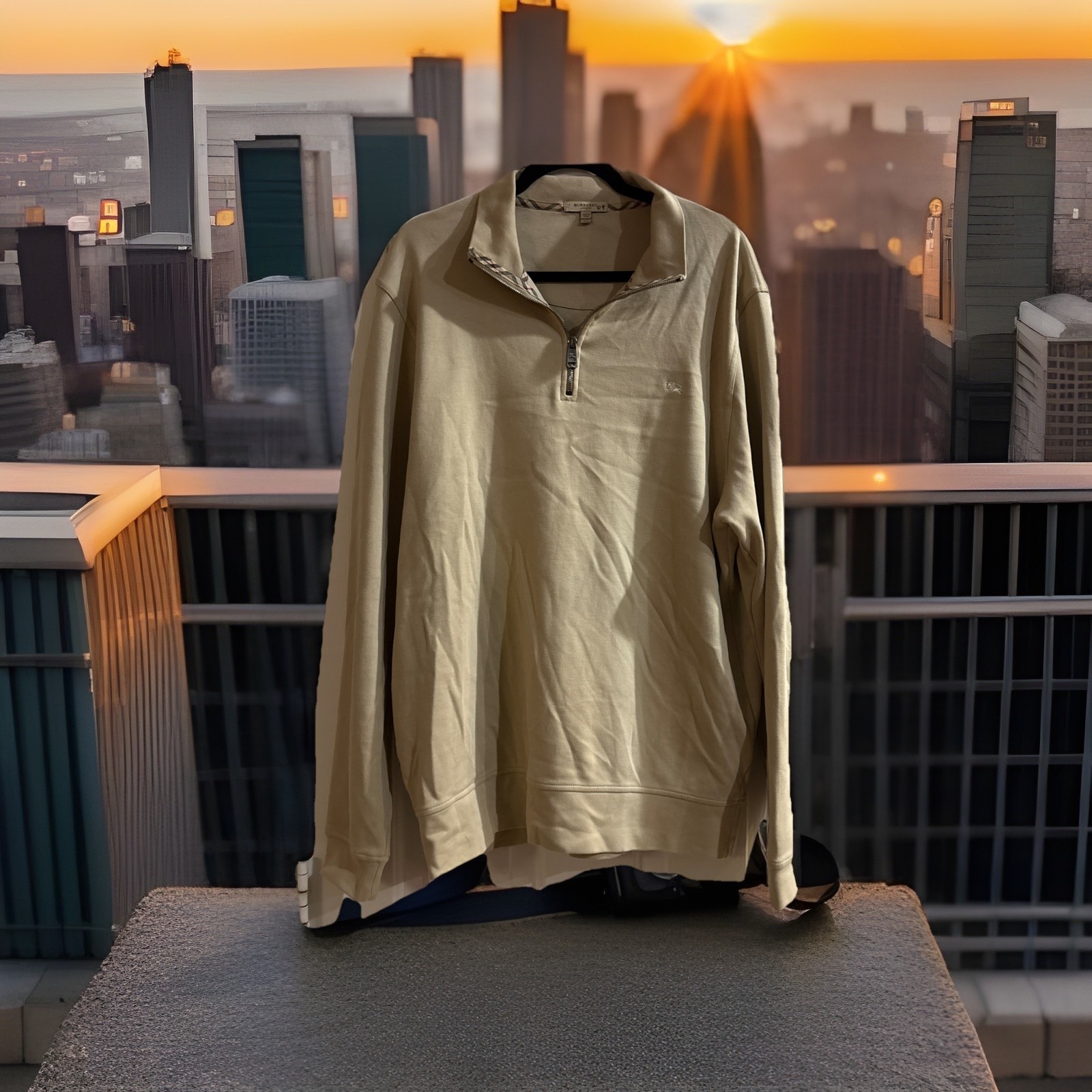 Burberry Men's Xl X-Large Half Zip Sweatshirt Relaxed Fit Euc Sand Beige